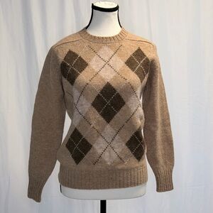 Vintage Dean’s of Scotland Classic Preppy Argyle Sweater in Tan and Brown